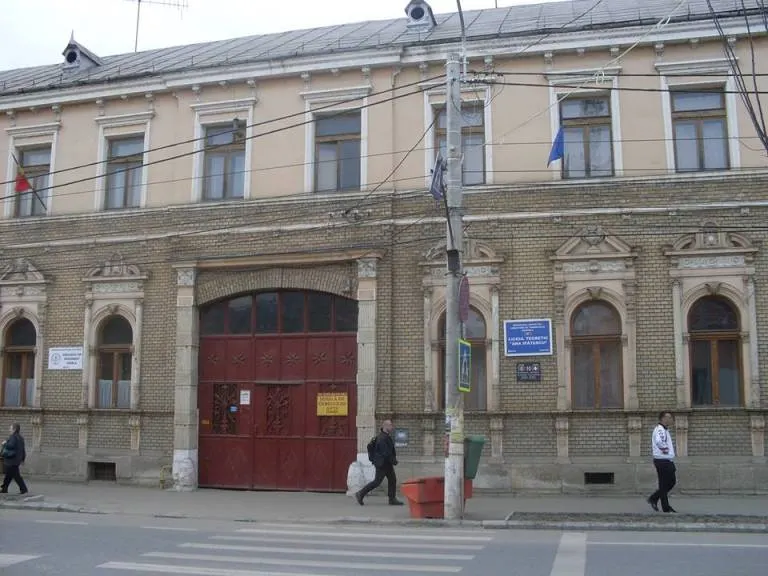 liceul-ana-ipatescu-Gherla