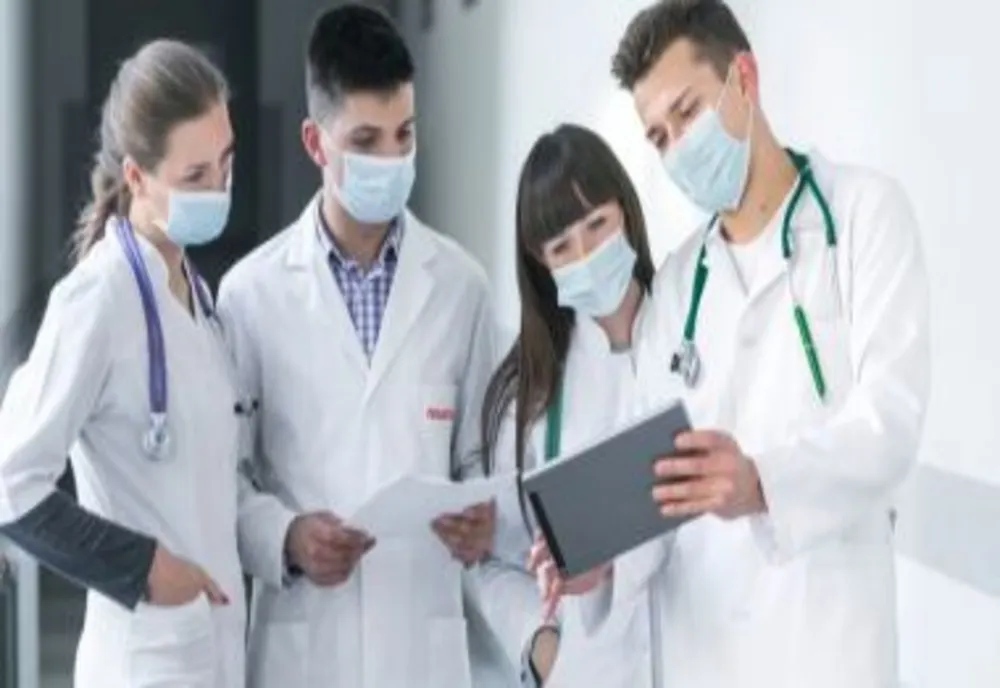 Universităţile de Medicină şi Farmacie din România se mobilizează pentru a sprijini sistemul sanitar