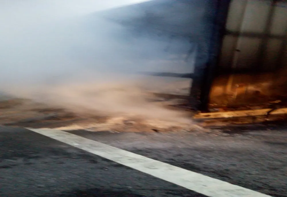 Autocamion cuprins de flăcări pe Autostrada A3