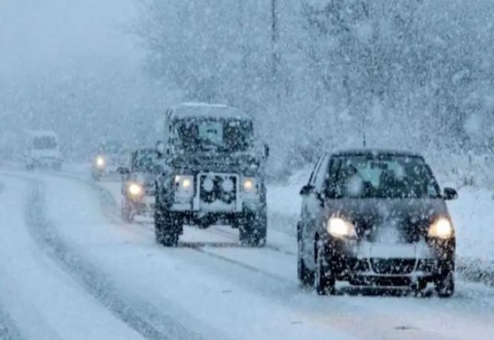 AVERTIZARE: Ninsoare abundentă pe Autostrada A3 Turda - Borş