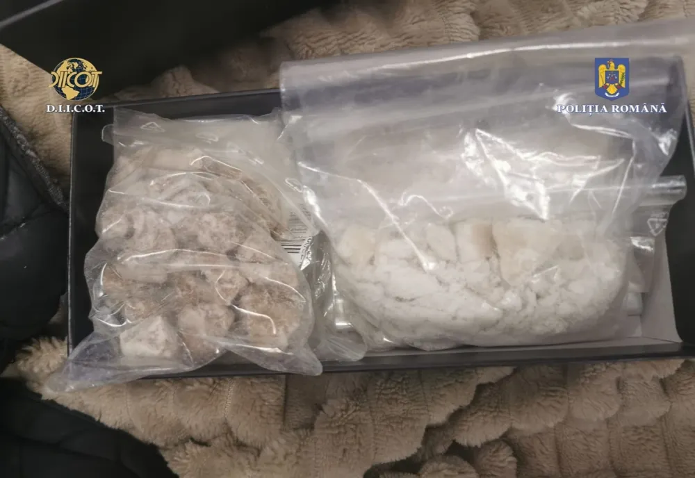 Traficanţi de droguri arestaţi la Cluj! Drogurile au fost confiscate (FOTO)
