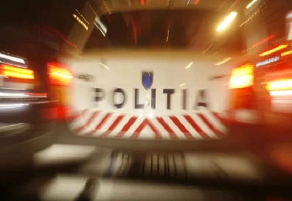 Urmărire în trafic în Huedin! Un tânăr de 16 ani a încercat să fugă de poliţişti şi a făcut accident