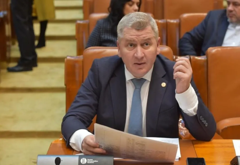 FLORIN ROMAN: BONIFICAȚIA DE 3% PENTRU FIRMELE CARE ÎȘI PLĂTESC LA TIMP DATORIILE, O PROPUNERE LEGISLATIVĂ 100% A PNL. MESAJUL TRANȘANT TRANSMIS PSD