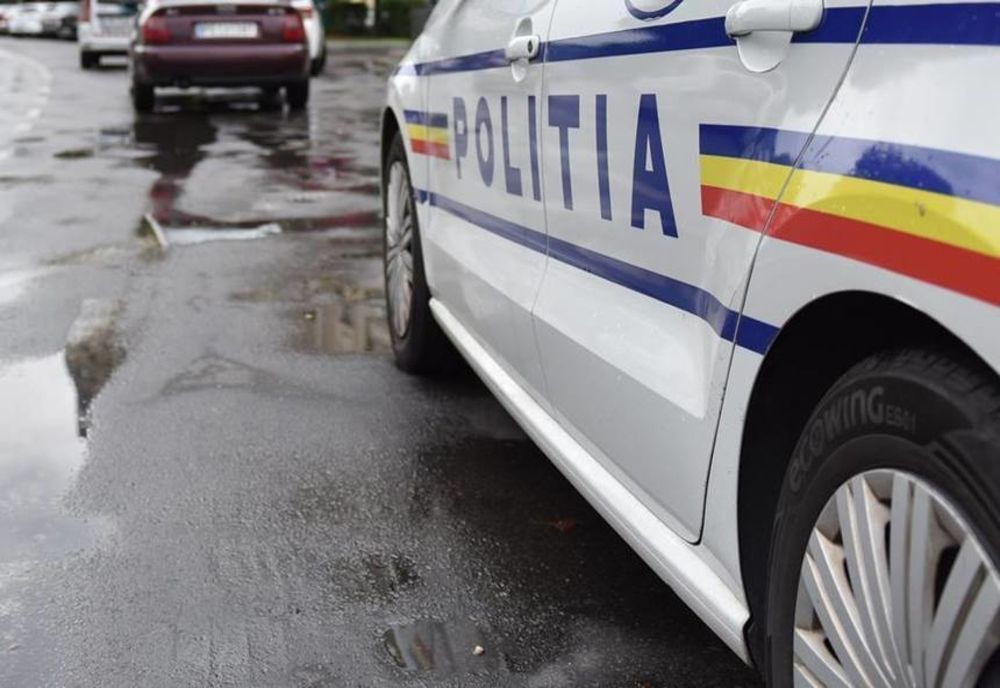 Bărbat reținut după ce a furat mai multe sticle de alcool