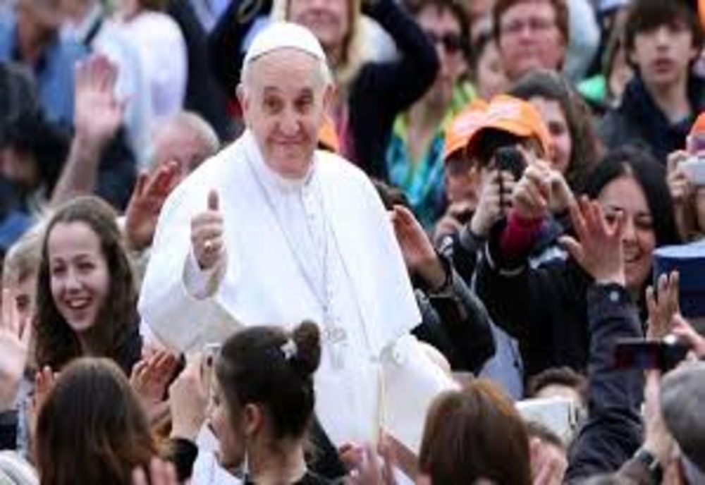 Papa Francisc nu este infectat cu coronavirus
