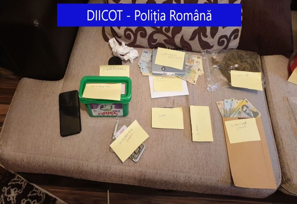 FOTO | Captură de droguri la Cluj! 7 persoane au fost reținute 