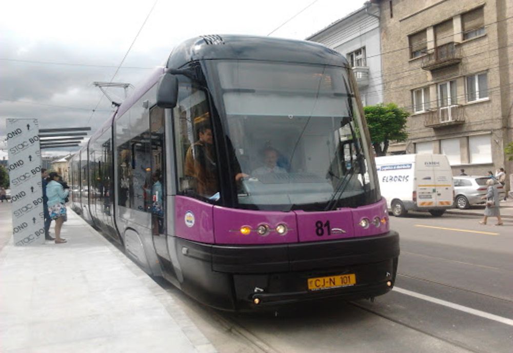 Tramvaie noi pe străzile din Cluj! Acestea au fost produse la Arad