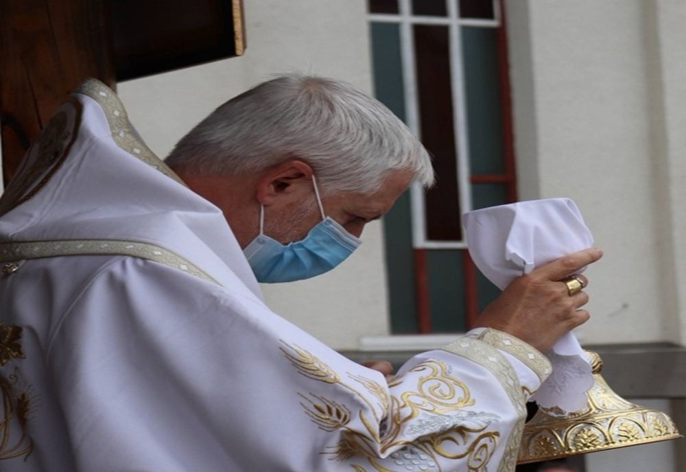 Preasfinția Sa Florentin Crihălmeanu, episcopul greco-catolic de Cluj, confirmat cu COVID-19