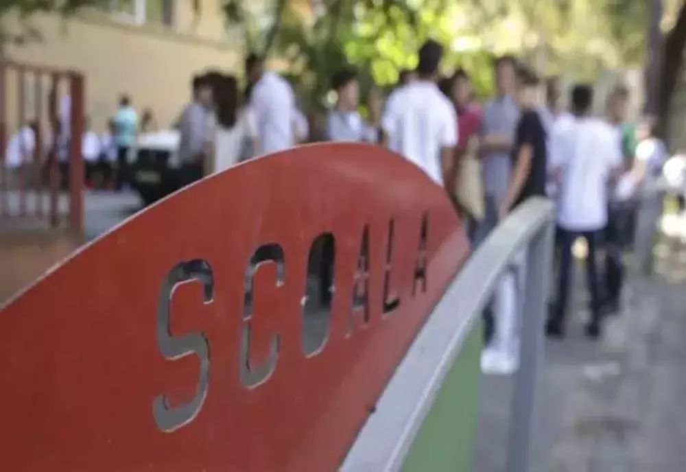 Părinții pot participa la serbările de sfârșit de an școlar dacă sunt vaccinați