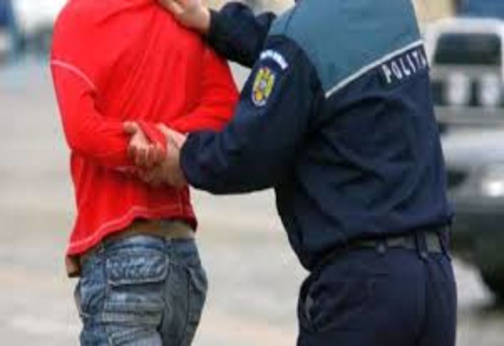 Doi poliţişti din Câmpia Turzii ameninţaţi cu moartea! Agresorul a fost arestat