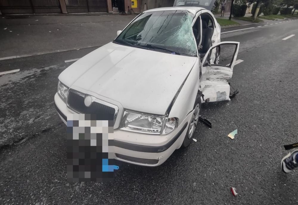 Grav accident în Cluj-Napoca! Un şofer de 20 de ani şi-a pierdut viaţa (FOTO)