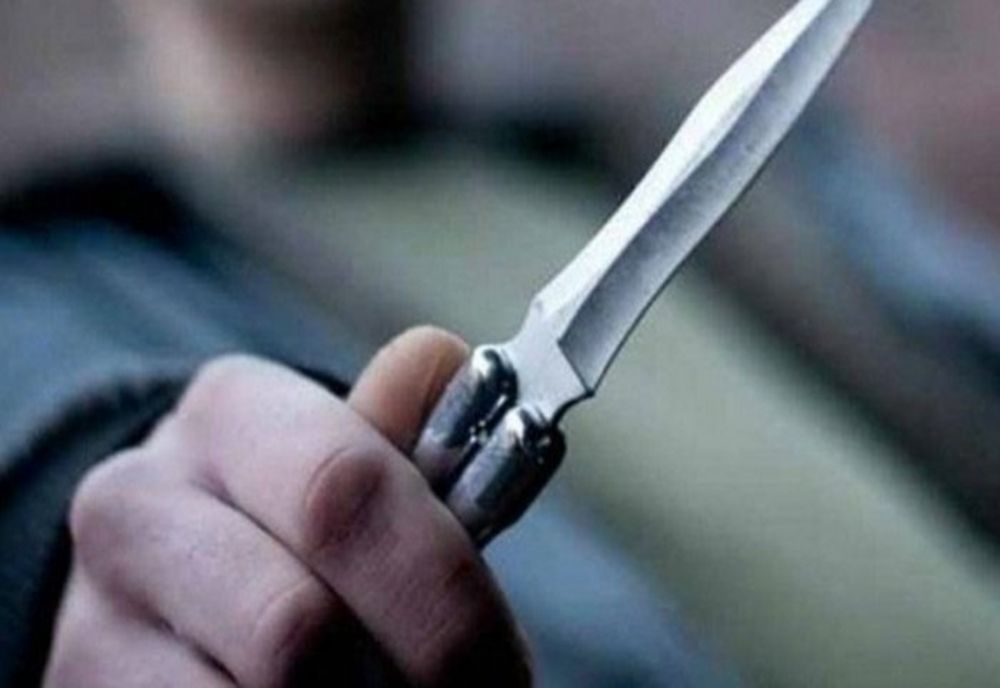 Controlor de tren ameninţat cu un cuţit de un tânăr din Brăila! Poliţiştii clujeni l-au reţinut