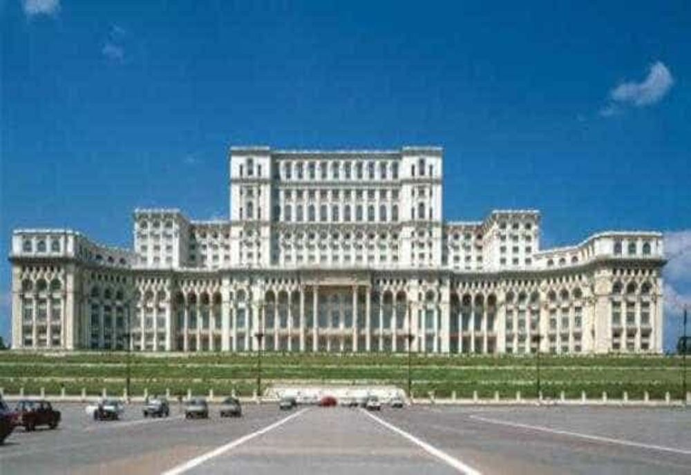 LEGE PROMULGATĂ: PARLAMENTARII CARE AU LOCUINȚE ÎN BUCUREȘTI SAU ILFOV NU MAI PRIMESC BANI PENTRU CAZARE