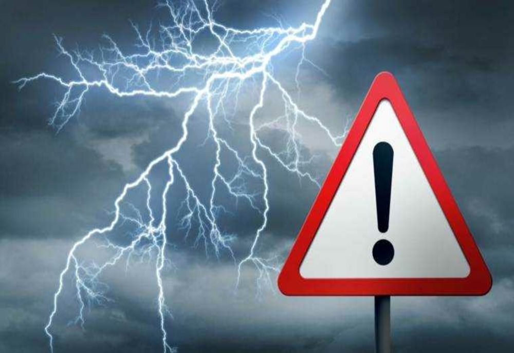 ALERTĂ METEO. COD GALBEN DE FURTUNI ÎN PATRU JUDEȚE, ÎN ACEASTĂ SEARĂ