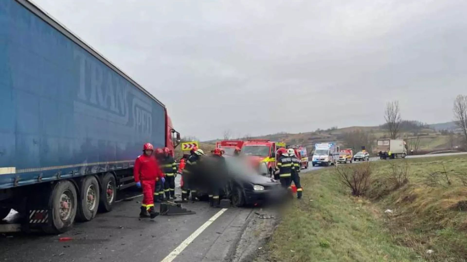 DN 1F, în județul Cluj, BLOCAT după un accident grav, cu șase răniți/ Foto: ISU Cluj