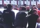 VIDEO | Poliţiştii pe urmele unui şofer beat care a lovit mai multe maşini! Acesta s-a baricadat în autoturism