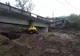 FOTO | Un pod peste Crișul Repede s-a prăbuşit după ce muncitorii au încercat să îl consolideze