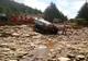FOTO | Accident în Călățele! Un şofer s-a răsturnat cu maşina în albia unui pârâu
