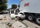 FOTO | Accident în Urişor! O maşină a intrat sub un TIR 