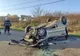 FOTO| Accident în județul Cluj! O mamă și fiica ei au scăpat ca prin minune după ce s-au răsturnat cu mașina 