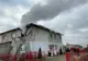 FOTO | Bloc de locuinţe cuprins de flăcări! Locatarii au reuşit să se evacueze la timp