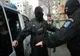 VIDEO | Bărbat din Mureş dat în urmărire în Germania pentru crimă şi şantaj prins în Cluj