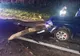 Grav accident în judeţul Cluj! Pieton rănit după ce un şofer a lovit un copac aflat pe şosea (FOTO)