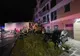 ACCIDENT RUTIER PE STRADA OAȘULUI DIN CLUJ-NAPOCA. UN TIR A LOVIT DOUĂ MAȘINI PARCATE ȘI UN STÂLP DE CURENT 