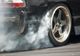 Curier prins în timp ce făcea drifturi cu mașina firmei, într-un sens giratoriu din Cluj. Amenda uriașă primită (VIDEO)